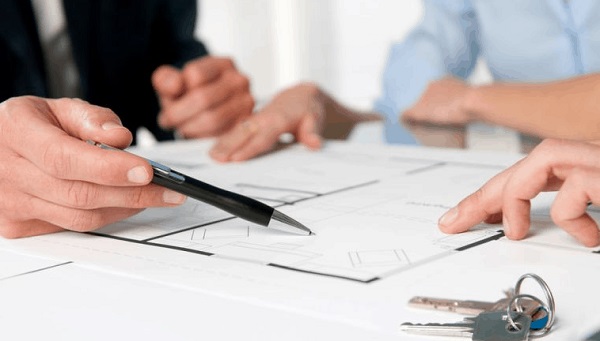 Cần trao đổi thật kỹ về các điều khoản trong hợp đồng trước đặt bút ký - kinh nghiệm mua chung cư